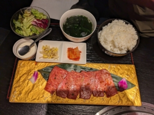 焼肉千味庭の極上カルビランチ