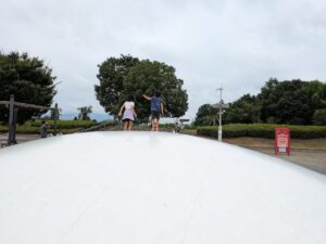 三ツ寺公園のふわふわドーム