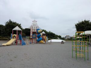 三ツ寺公園の遊具