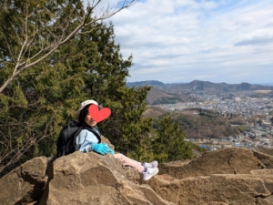 吾妻山トンビ岩(6歳子供と下山)