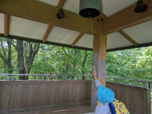 庚申山の山頂の鐘