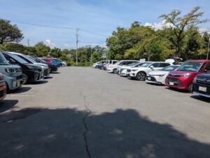 三ツ寺公園の駐車場