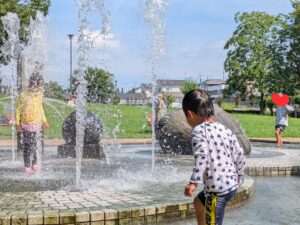 三ツ寺公園噴水広場